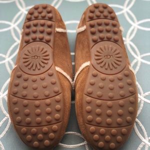 UGG women’s slippers